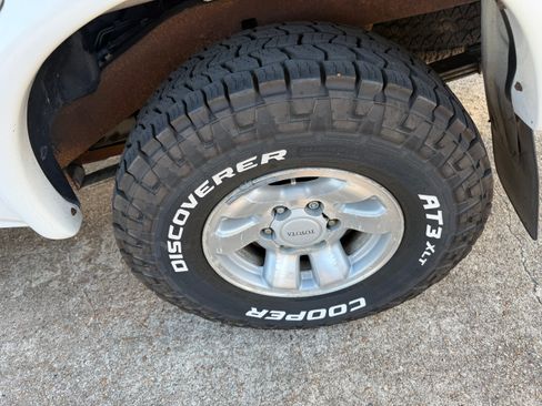 Used 2000 Toyota Tacoma 4x4 Xtracab V6 image 4