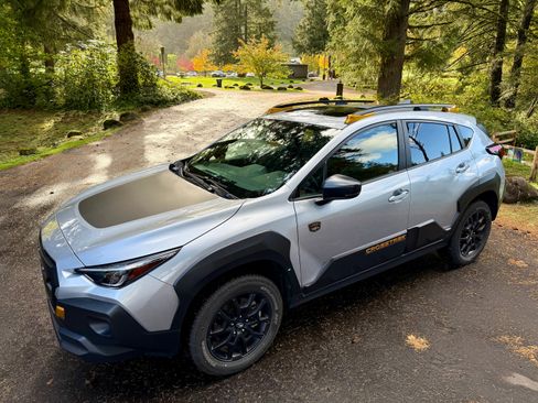 Used 2024 Subaru Crosstrek 2.5i Wilderness w/ Crosstrek Mirror Package image 5