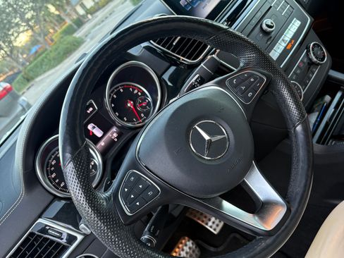 Used 2019 Mercedes-Benz GLE 400 400 4MATIC Sport Utility 4D image 11