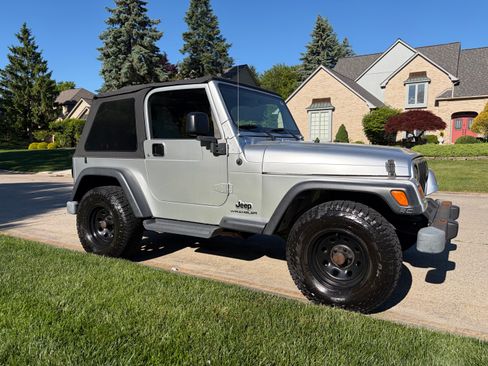 Used 2003 Jeep Wrangler SE AWD/4WD image 5