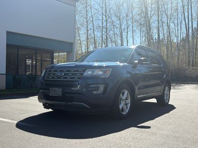 Used 2017 Ford Explorer XLT w/ Class II Trailer Tow Package