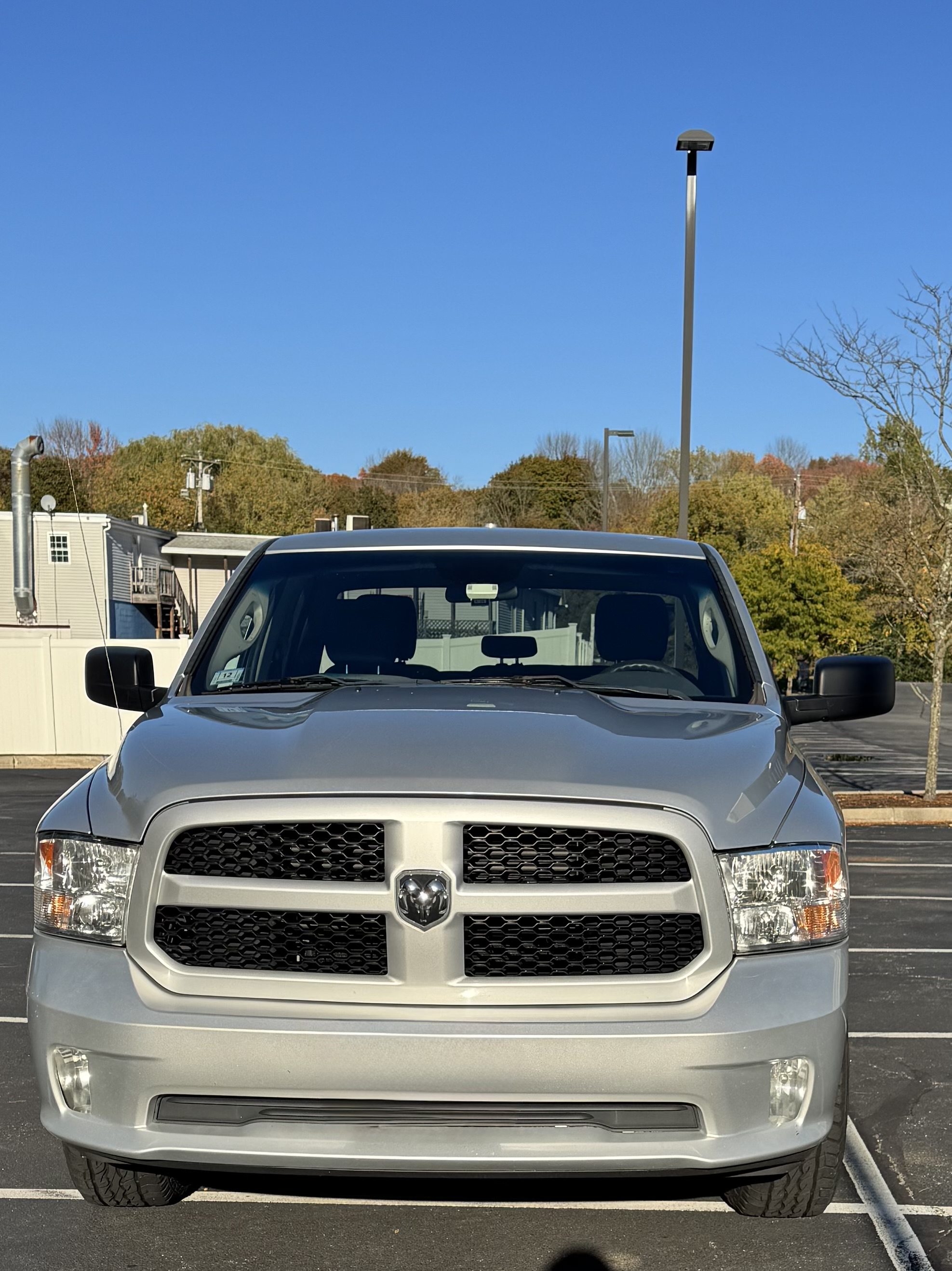 Used 2017 RAM 1500 Express AWD/4WD image 1