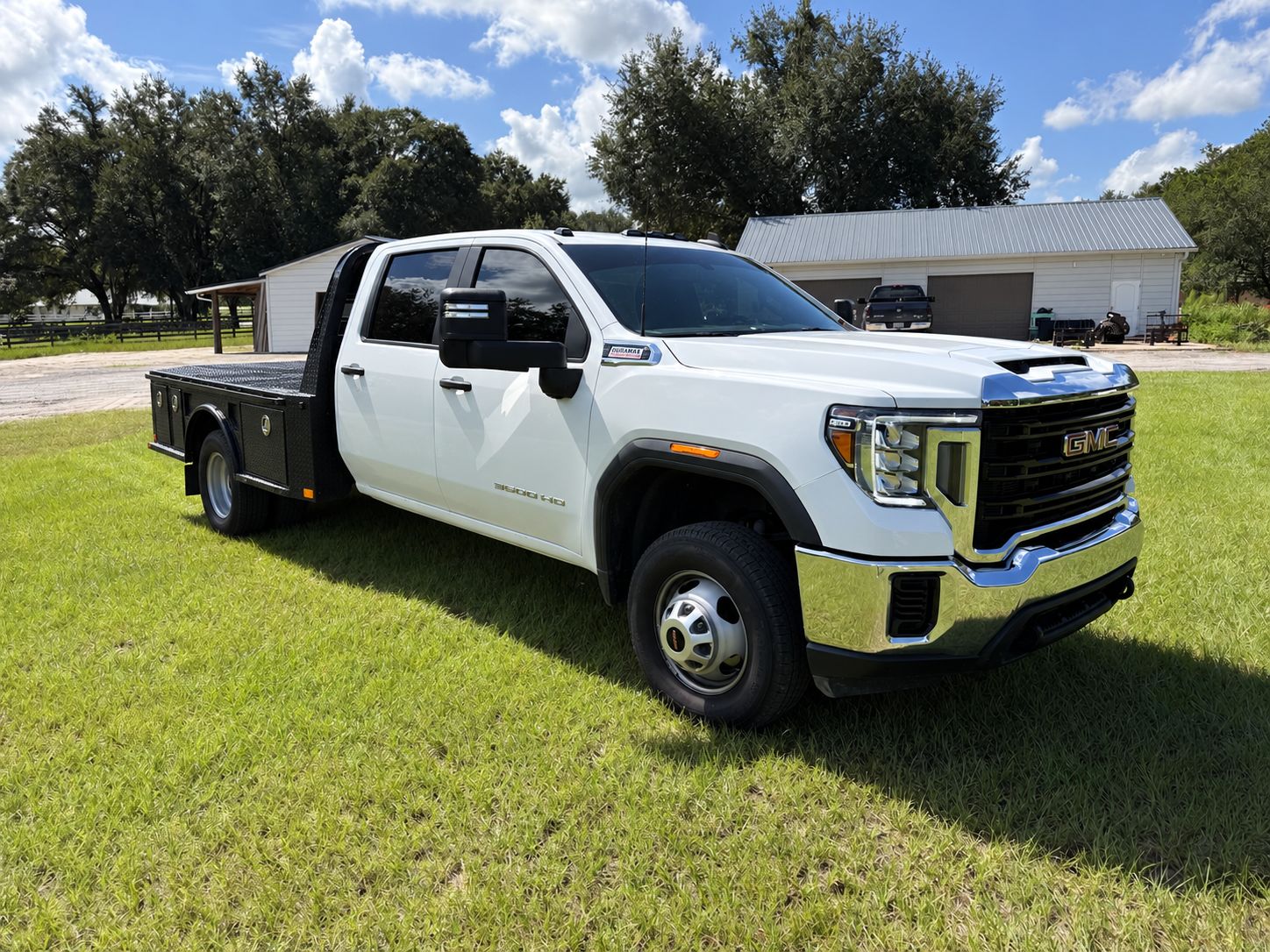 Used 2023 GMC Sierra 3500 Pro w/ Convenience Package AWD/4WD image 2