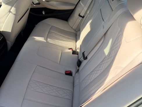 Used 2018 BMW 530e image 3