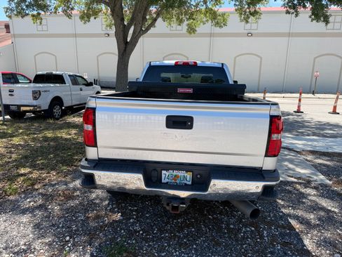 Used 2018 GMC Sierra 2500 SLT w/ Duramax Plus Package image 6