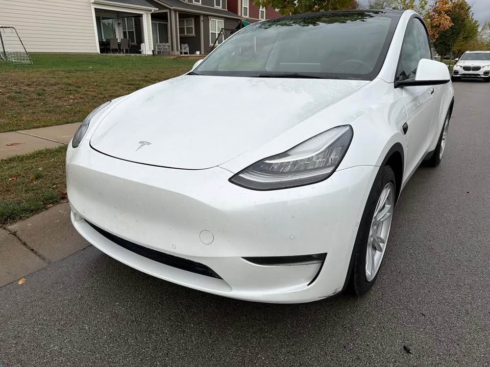 Used 2021 Tesla Model Y Long Range AWD/4WD image 12