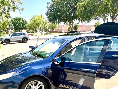 Used 2009 Acura TL w/ Technology Package FWD image 9