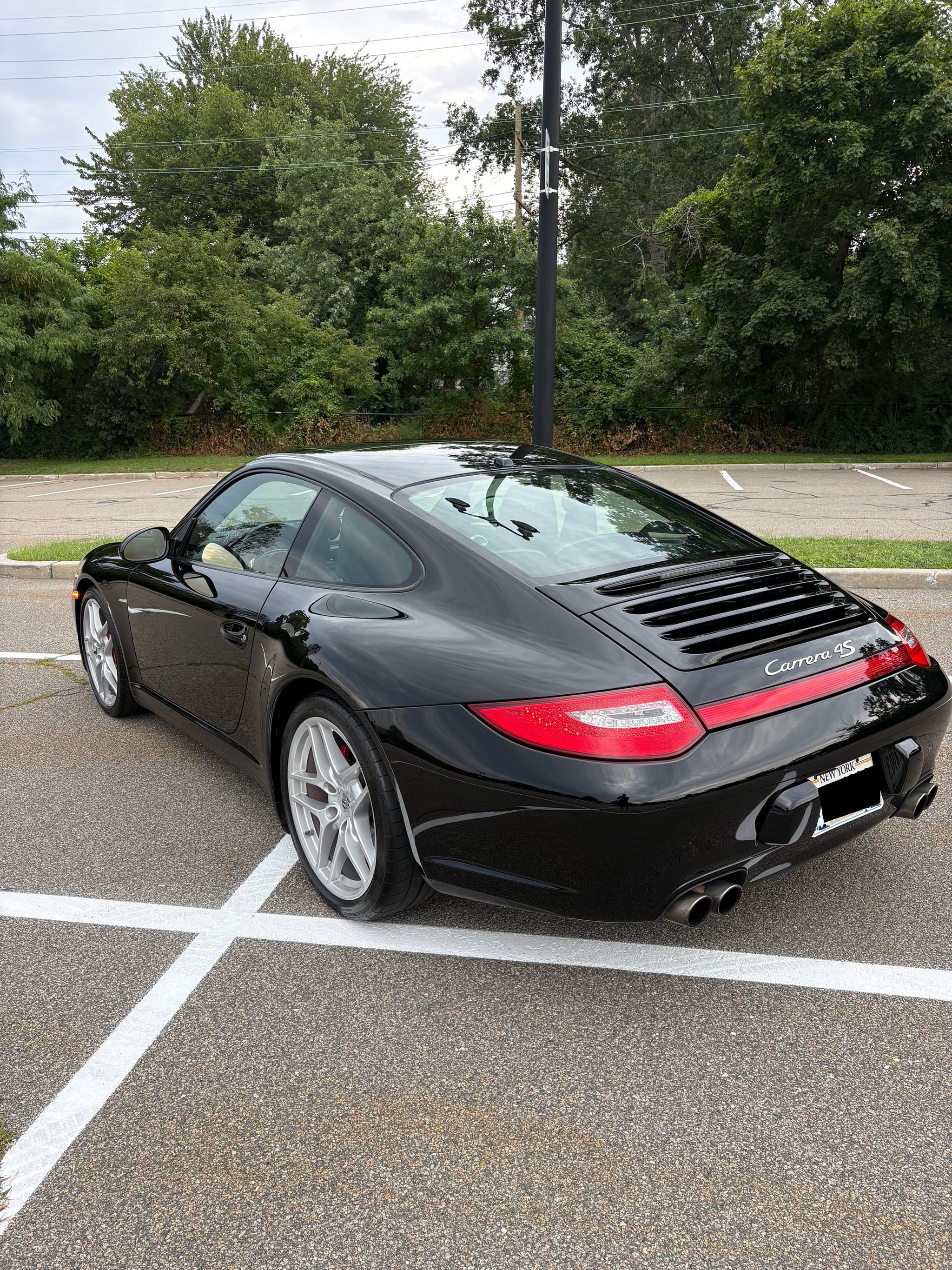 Used 2012 Porsche 911 Carrera 4S AWD/4WD image 6