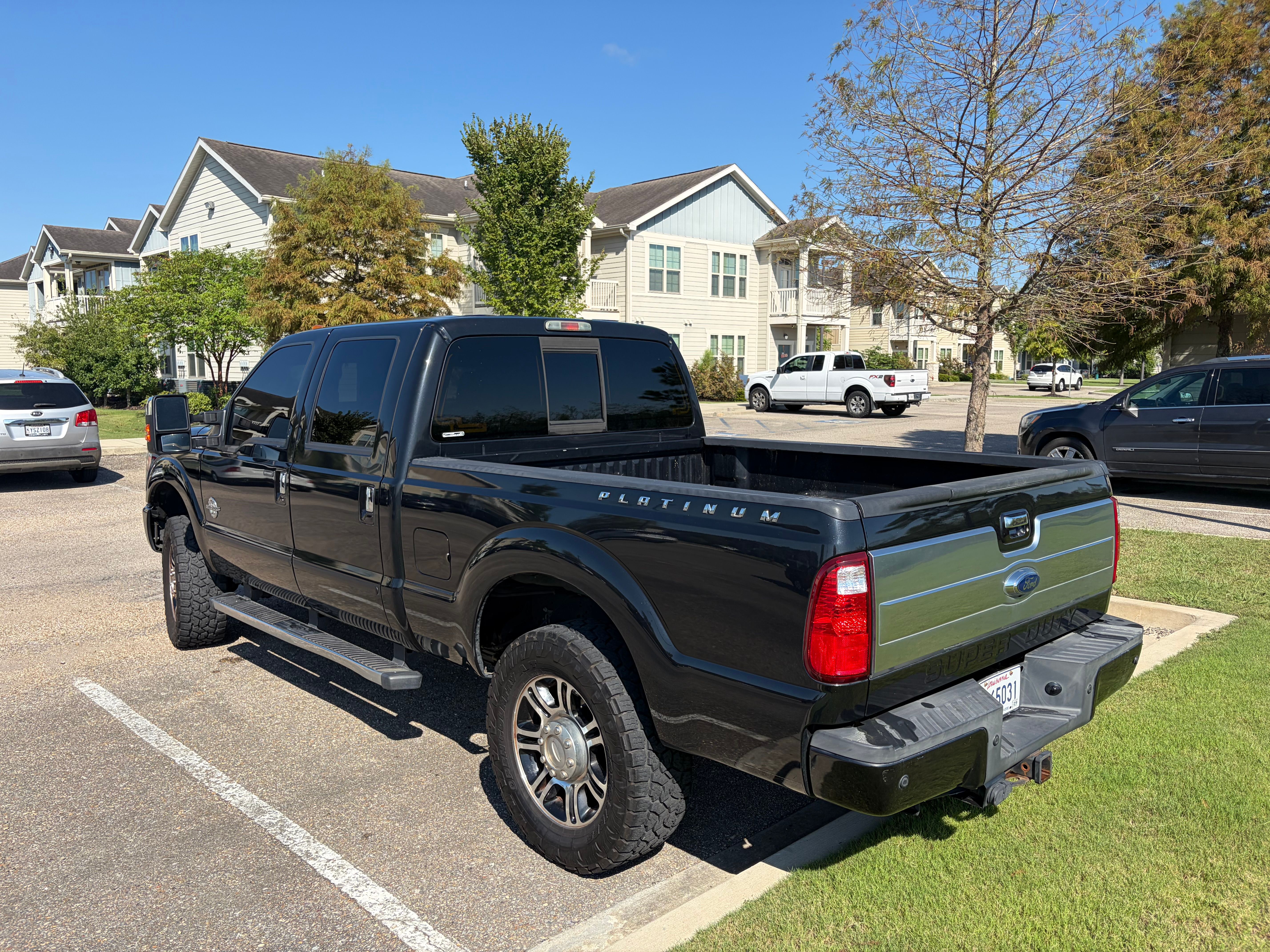 Used 2013 Ford F250 Platinum w/ FX4 Off Road Pkg AWD/4WD image 6