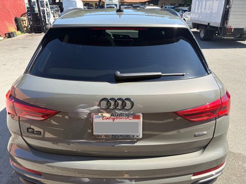 Used 2021 Audi Q3 2.0T Premium Plus image 8