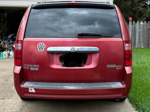 Used 2009 Dodge Grand Caravan SXT FWD image 5