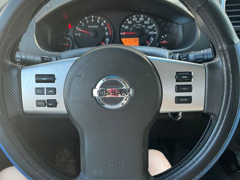 Used 2013 Nissan Frontier SV RWD image 6