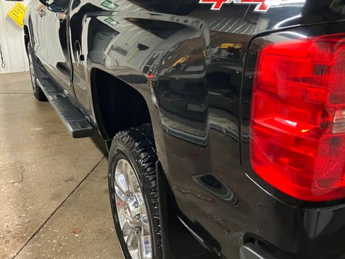 Used 2015 Chevrolet Silverado 2500 High Country w/ Duramax Plus Package image 10