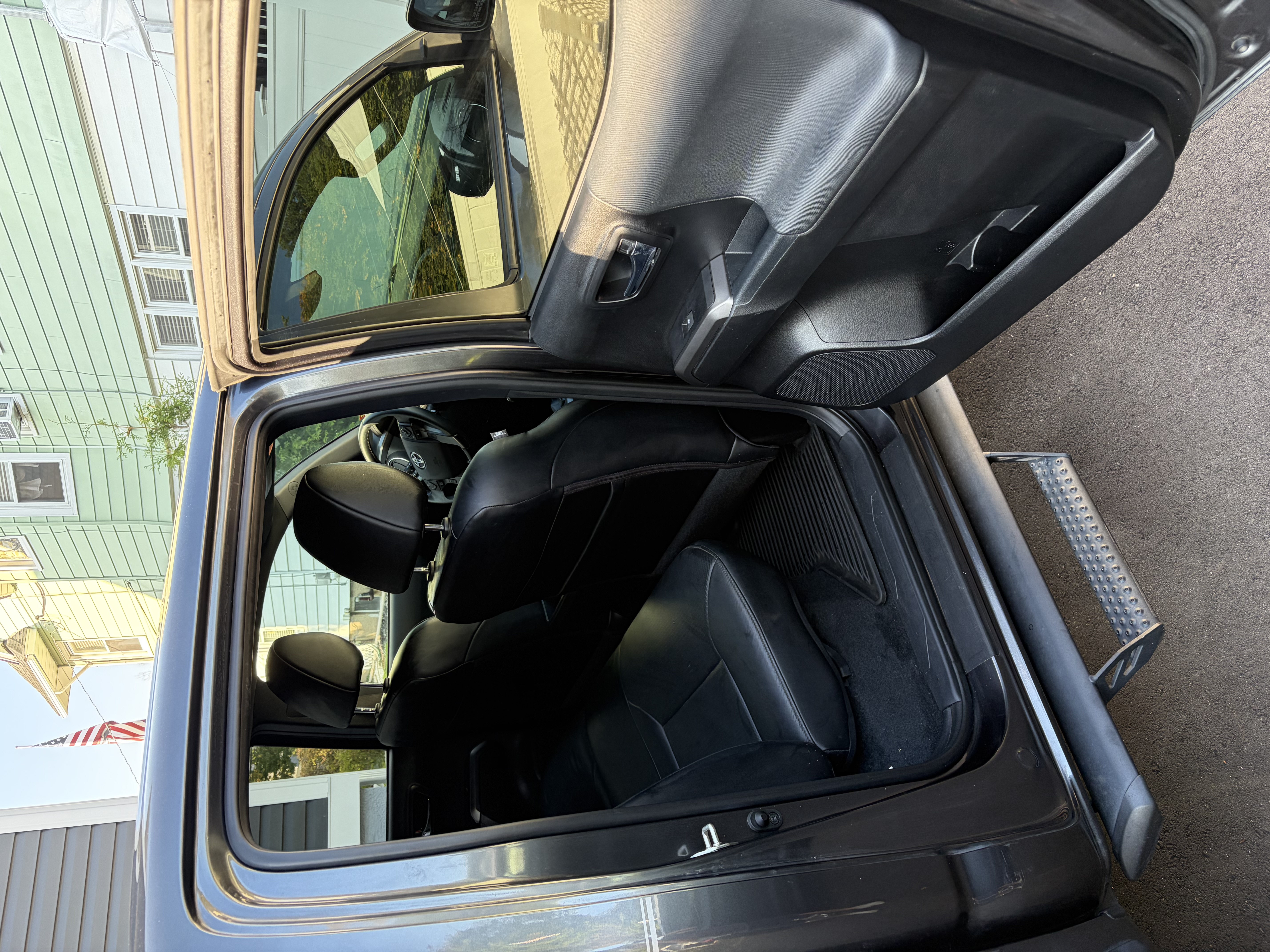 Used 2018 Toyota Tacoma TRD Off-Road AWD/4WD image 6