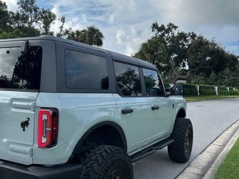 Used 2023 Ford Bronco Wildtrak image 6