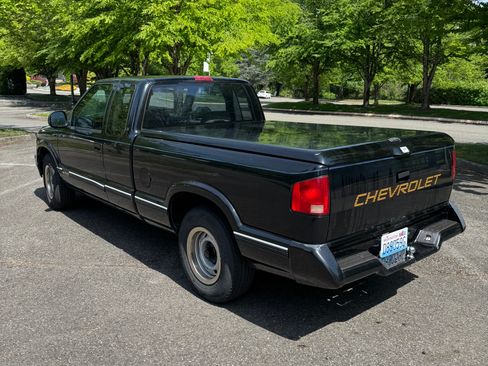 Used 1995 Chevrolet S10 Pickup LS RWD image 5
