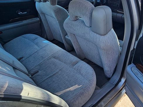 Used 2004 Buick Le Sabre Custom image 11