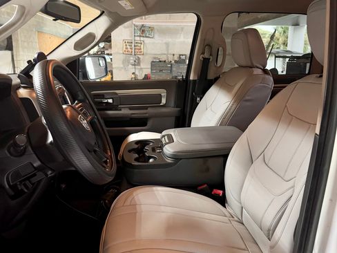 Used 2017 RAM 2500 SLT AWD/4WD image 10