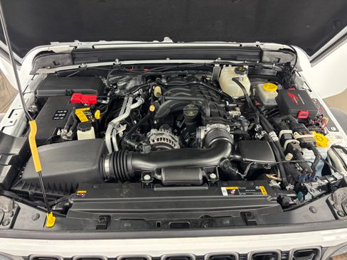 Used 2024 Jeep Wrangler Unlimited Sport AWD/4WD image 20