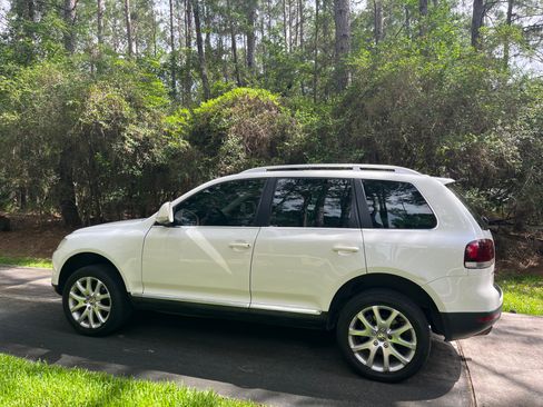 Used 2008 Volkswagen Touareg V6 AWD/4WD image 1