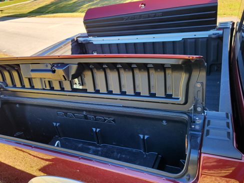 Used 2016 RAM 1500 Laramie w/ Convenience Group image 24