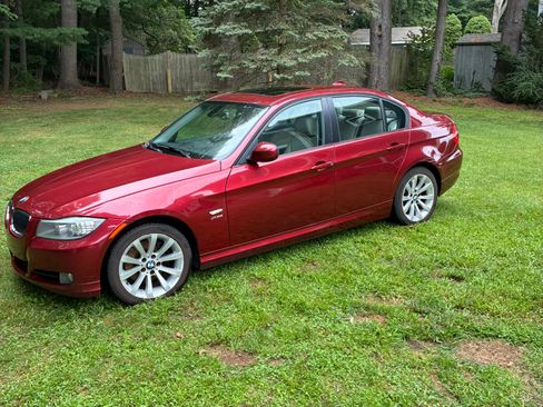 Used 2011 BMW 328i xDrive Sedan AWD/4WD image 1
