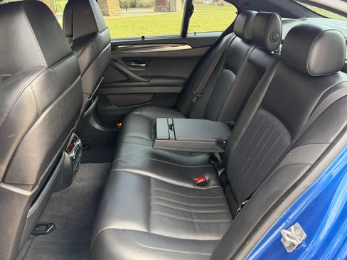 Used 2013 BMW M5 image 29