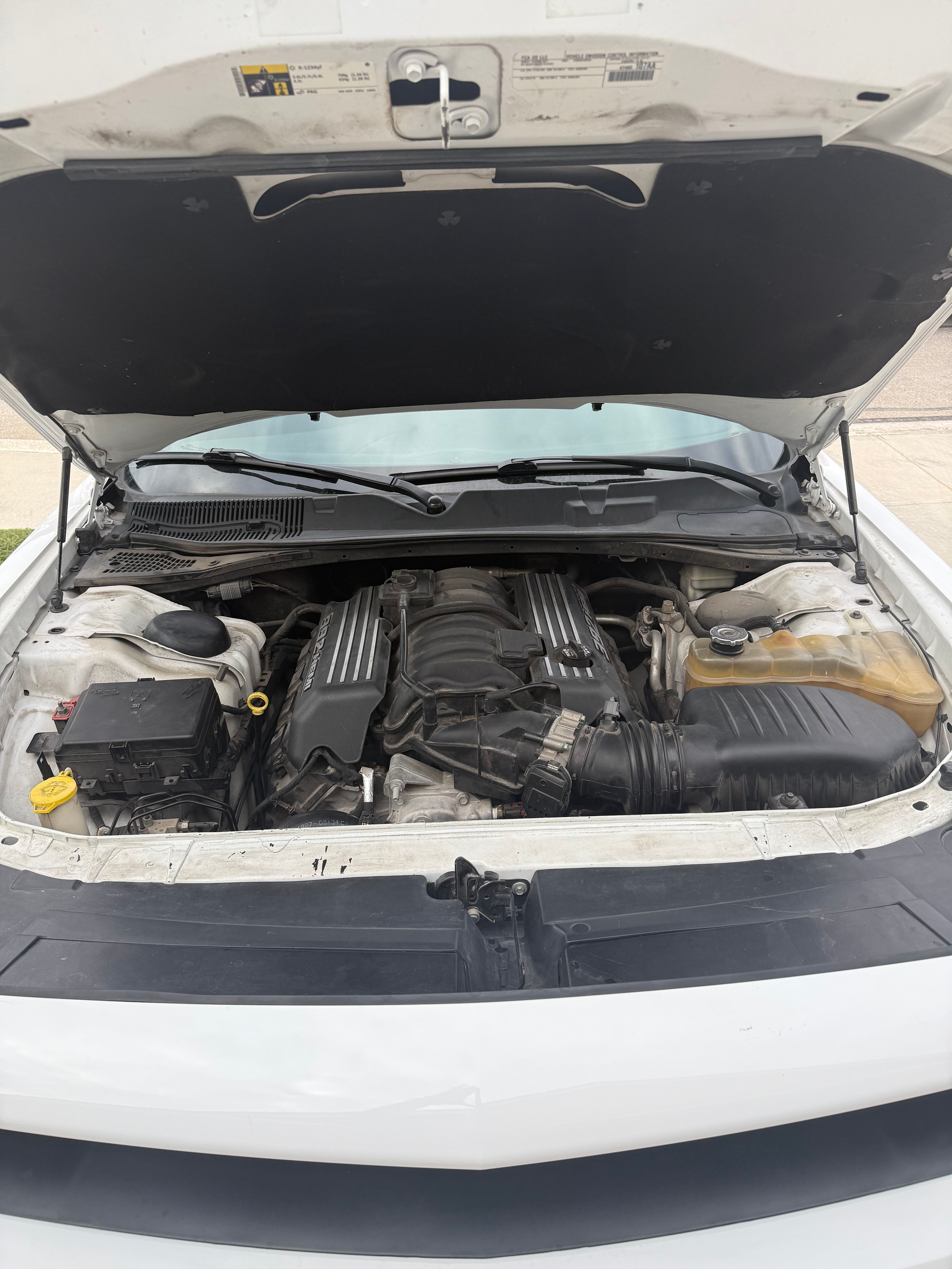 Used 2015 Dodge Challenger SRT w/ Technology Group RWD image 21