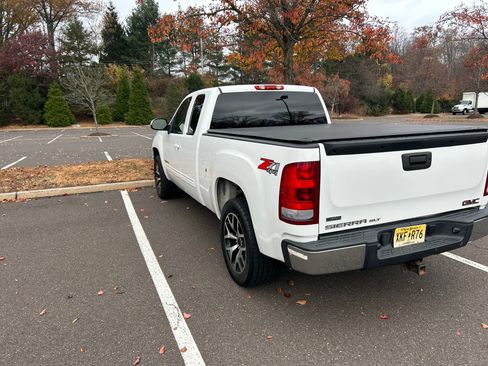 Used 2012 GMC Sierra 1500 SLT w/ Suspension Package, Off-Road image 8