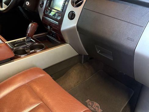 Used 2014 Ford Expedition EL King Ranch RWD image 11