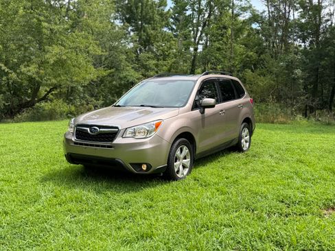 Used 2016 Subaru Forester 2.5i Premium AWD/4WD image 4