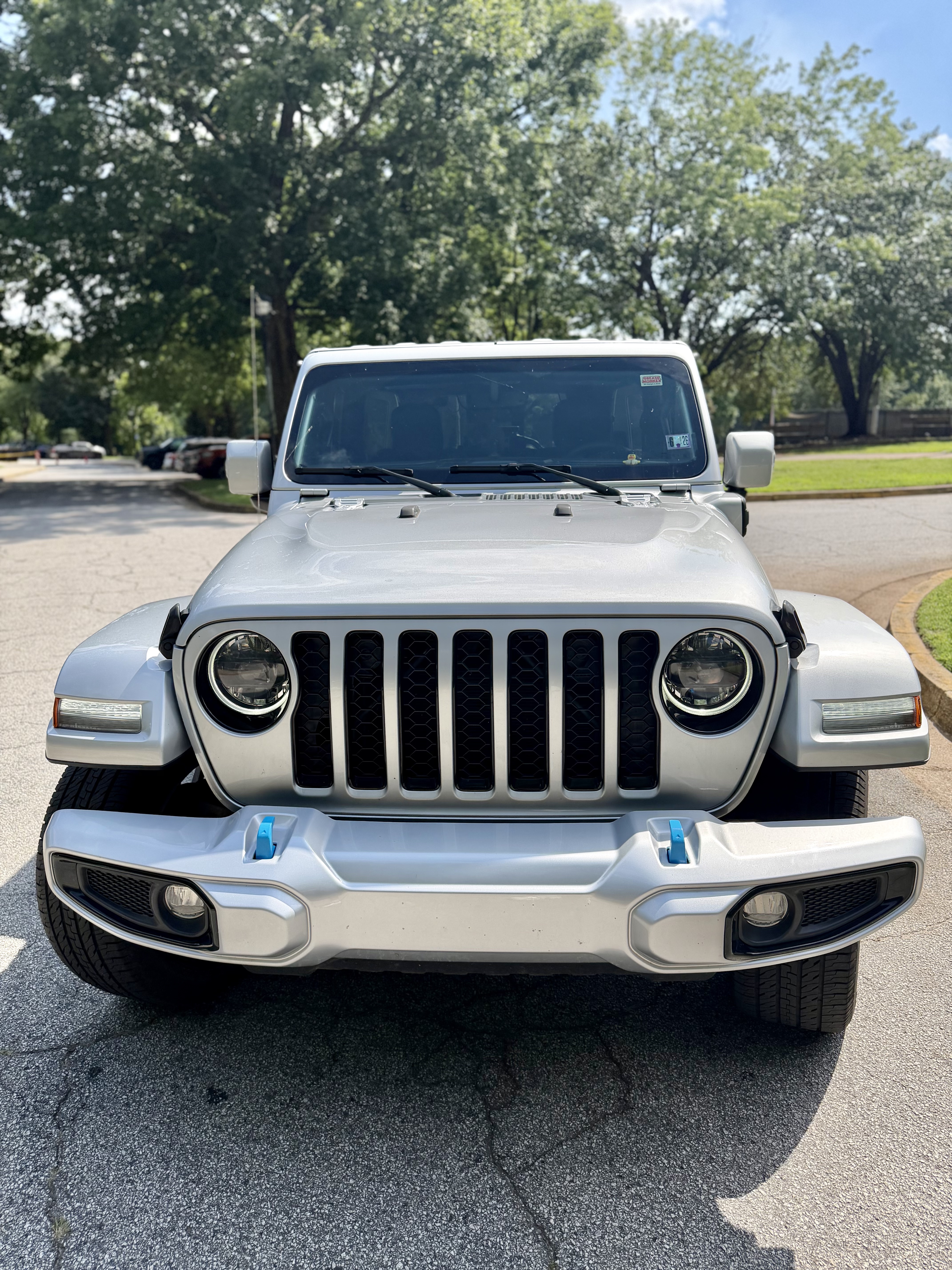 Used 2023 Jeep Wrangler Unlimited Sahara AWD/4WD image 4