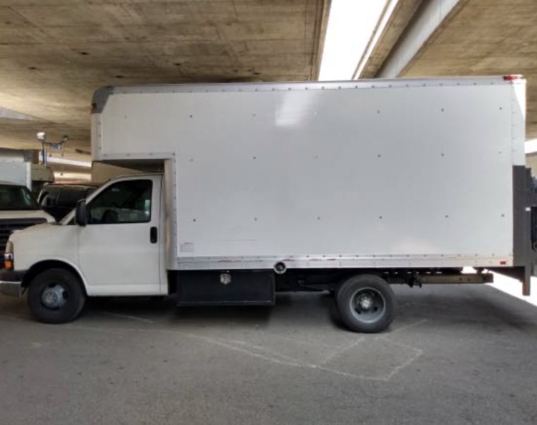 Used 2011 Chevrolet Express 3500 Extended w/ Chrome Appearance Package RWD image 12