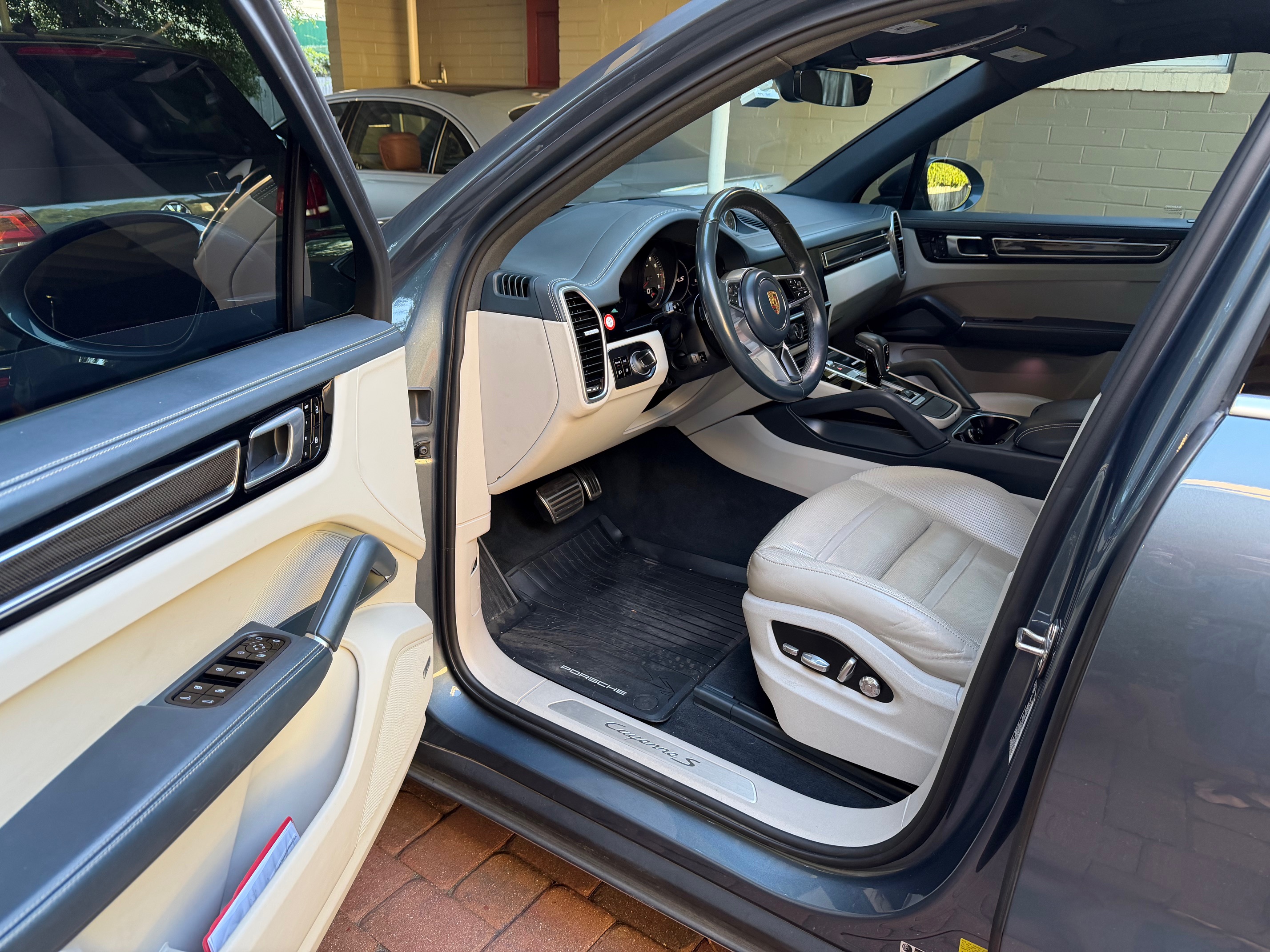 Used 2019 Porsche Cayenne S AWD/4WD image 8
