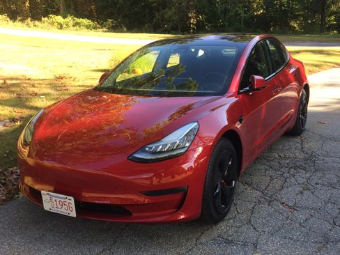 Used 2018 Tesla Model 3 Long Range image 1