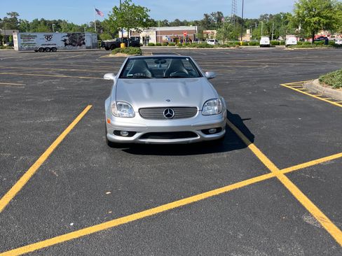 Used 2002 Mercedes-Benz SLK 32 AMG image 5