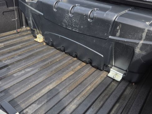 Used 2023 GMC Sierra 3500 Denali w/ Technology Package image 8