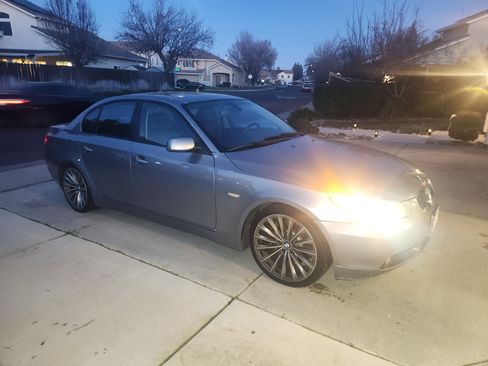 Used 2007 BMW 550i Sedan image 10