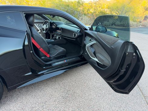 Used 2019 Chevrolet Camaro ZL1 image 14