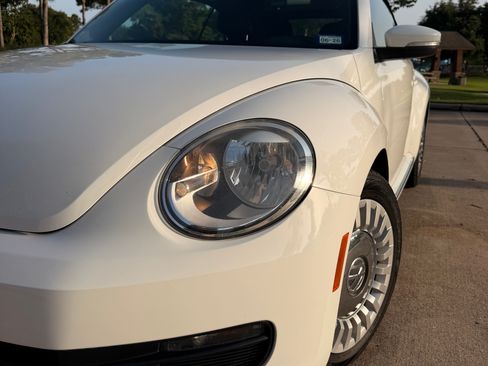 Used 2015 Volkswagen Beetle 1.8T FWD image 10
