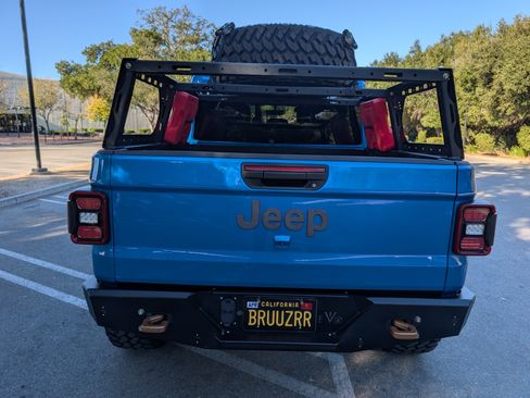 Used 2021 Jeep Gladiator Rubicon image 8