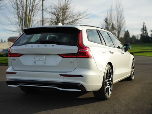 Used 2025 Volvo V60 T8 Polestar w/ Protection Package Premier image 10