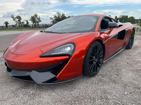 Used 2017 McLaren 570S Coupe RWD image 14
