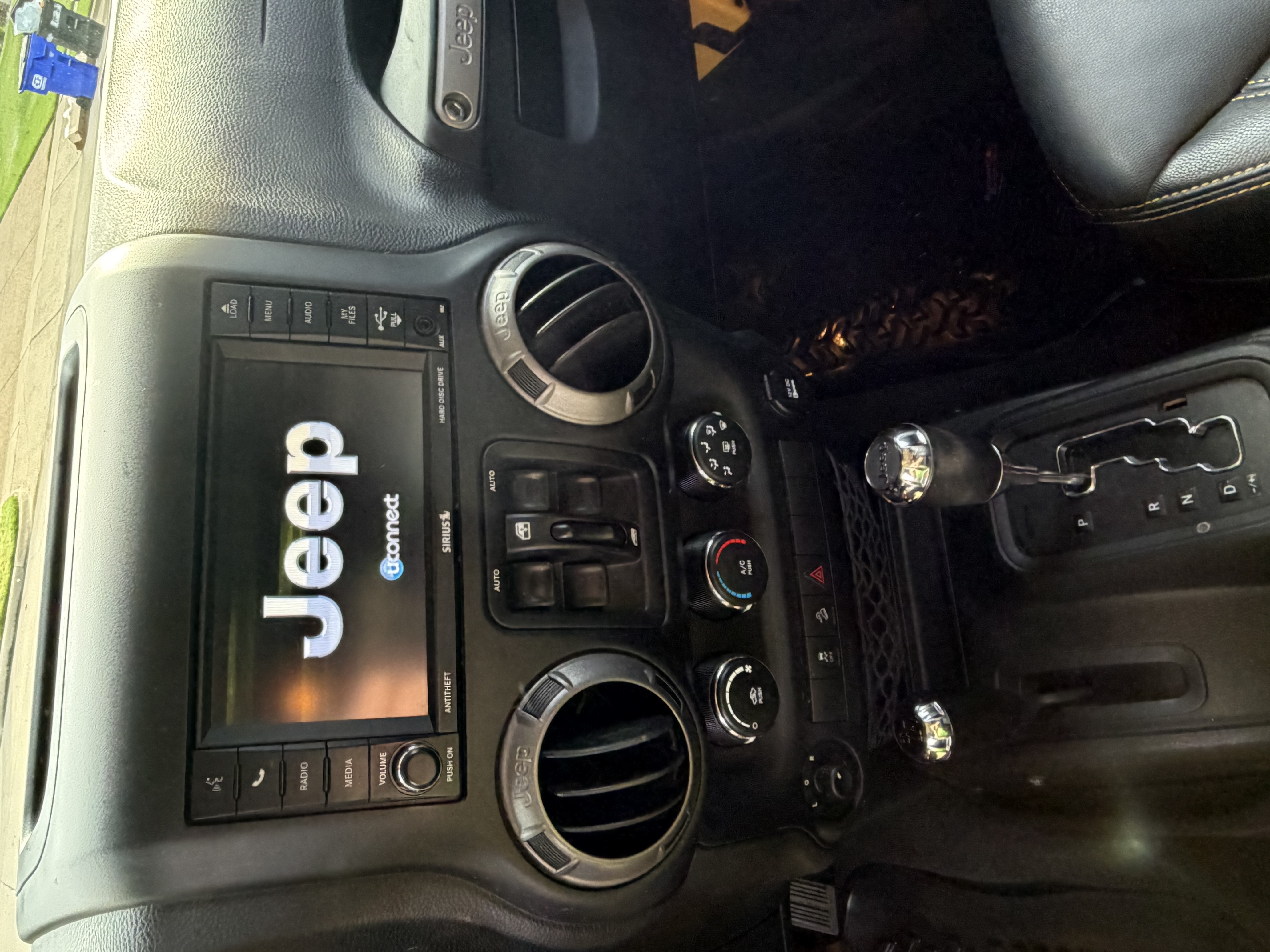 Used 2015 Jeep Wrangler Unlimited Sport w/ Quick Order Package 24S AWD/4WD image 8