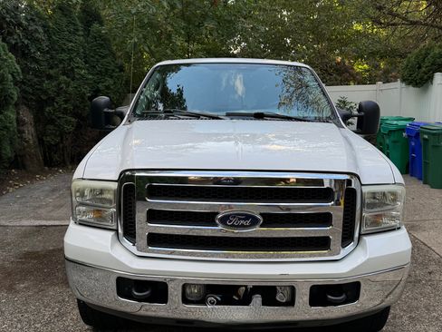 Used 2005 Ford F250 Lariat AWD/4WD image 2