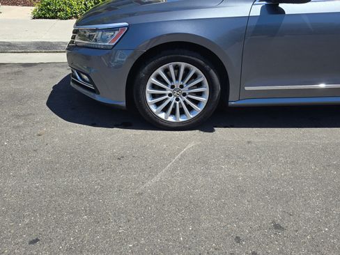 Used 2016 Volkswagen Passat 1.8T SE w/ Lighting Package (P06) image 2