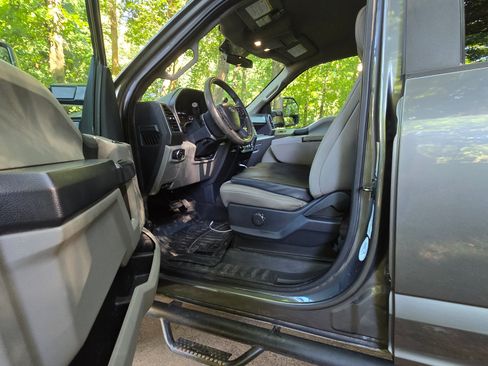 Used 2022 Ford F350 XL w/ STX Appearance Package AWD/4WD image 11