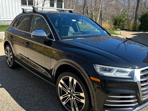 Used 2018 Audi SQ5 Premium Plus w/ Navigation Package AWD/4WD image 2