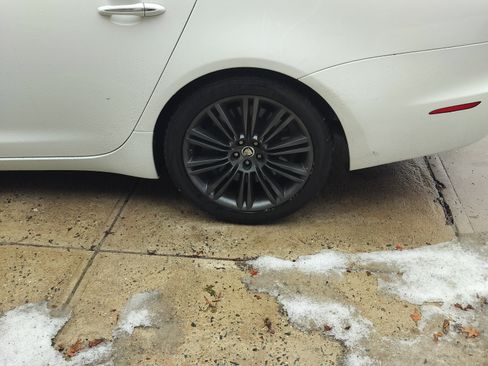 Used 2011 Jaguar XJ L Supersport image 16