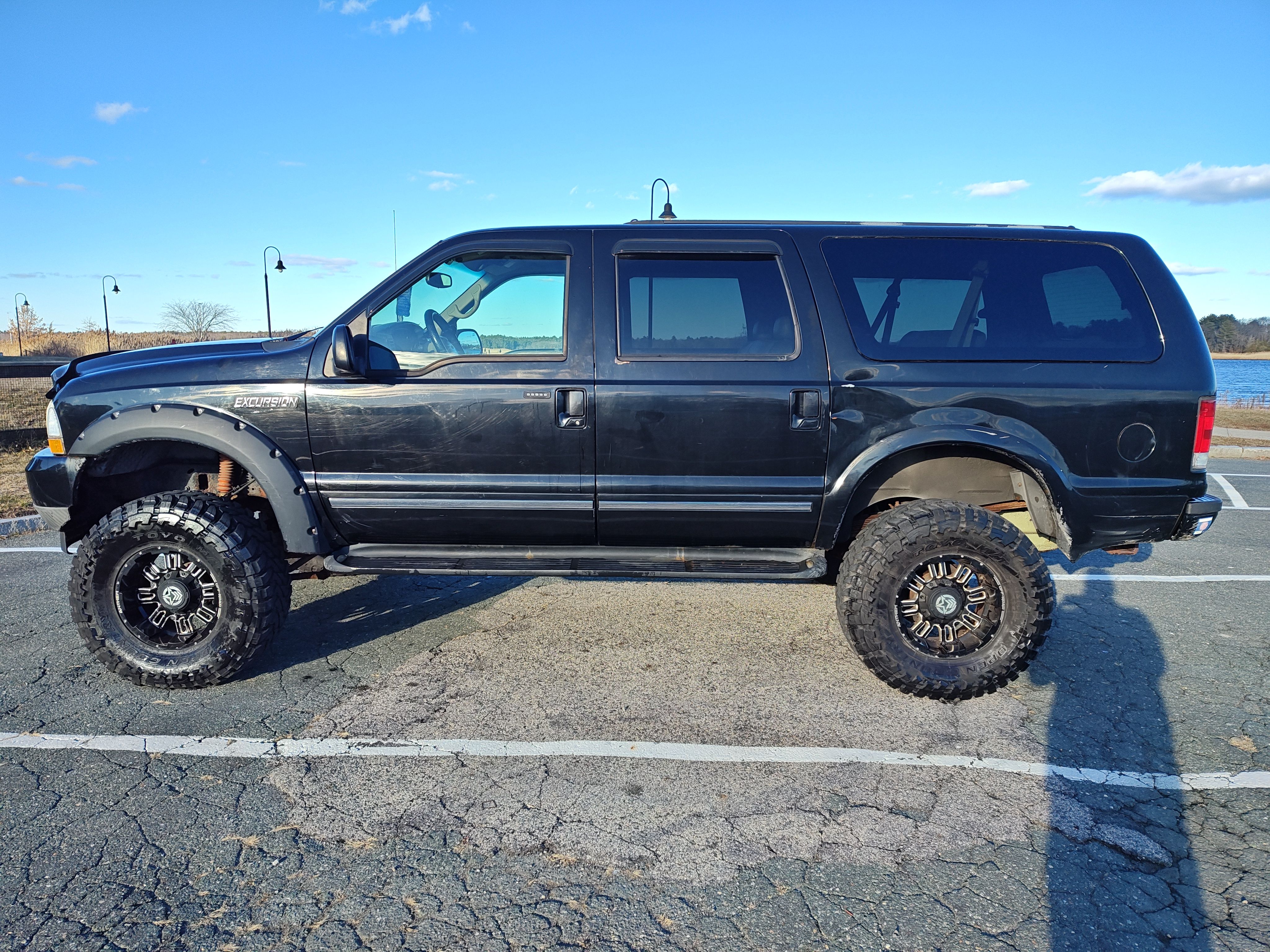 Used 2001 Ford Excursion Limited AWD/4WD image 4